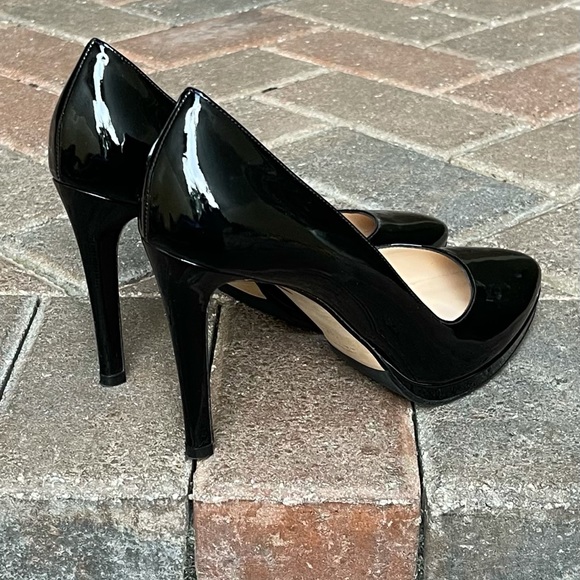 Aquatalia black patent leather platform pumps - Picture 6 of 10